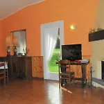 Villa Idyllic Next To The Beautiful Idro Crone