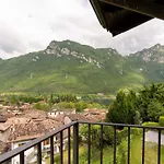 Villa Idyllic Next To The Beautiful Idro