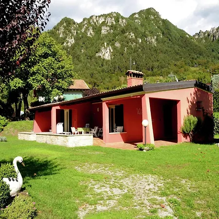 Villa Idyllic Next To The Beautiful Idro Crone
