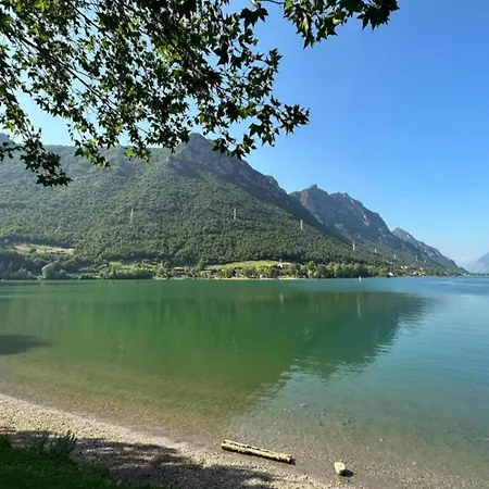 Villa Idyllic Next To The Beautiful Idro Crone