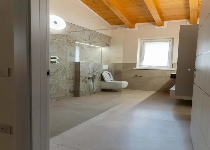 Villa Idyllic Next To The Beautiful Idro