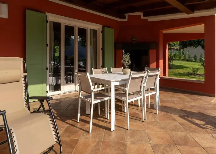 Villa Idyllic Next To The Beautiful Idro